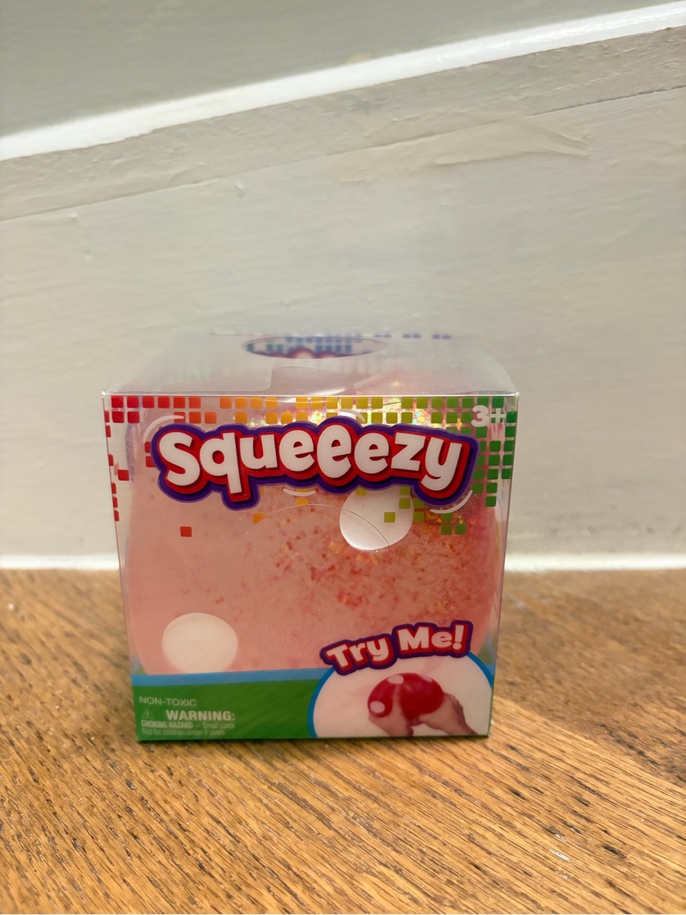 Squeeezy Dice - Peach color NIB